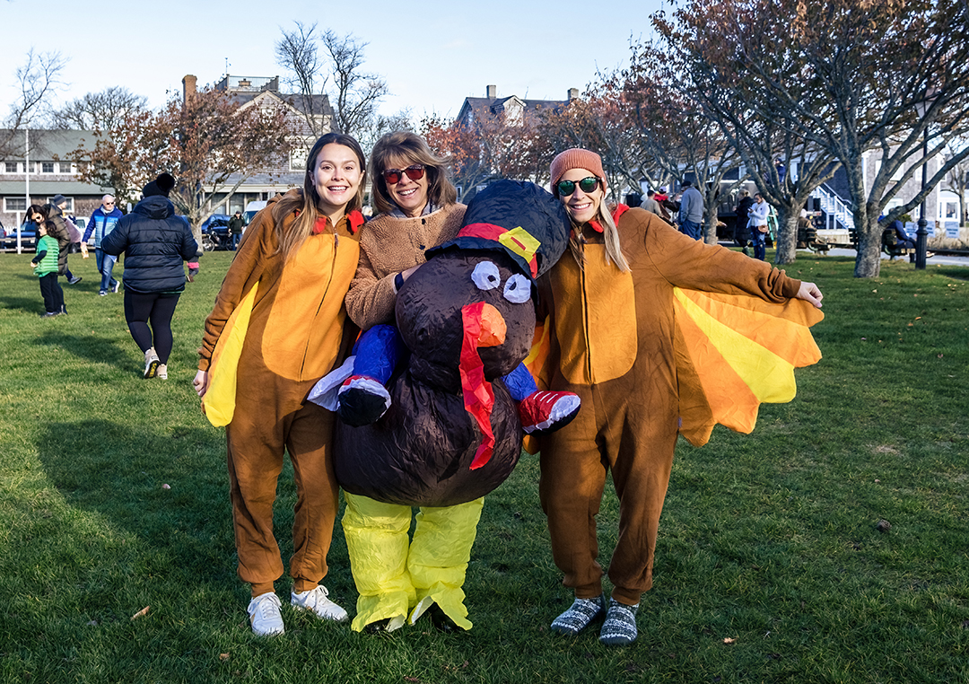 Turkey Plunge Nantucket Atheneum Turkey Plunge Nantucket Atheneum Weezie Library for Children